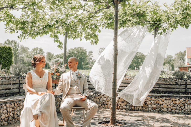 Hochzeitsband Österreich, Liveband Hochzeit, Musik für Trauung, Musik für Agape, Musik für Sektempfang, Musik für Hochzeitsparty, Musik für Eröffnungstanz, Tanzmusik Hochzeit, Band für Hochzeit buchen, Hochzeitsmusik live, Hochzeitsband Steiermark, Hochzeitsband Wien, Hochzeitsband Burgenland, Hochzeitsband Niederösterreich, Hochzeitsband Salzburg, Hochzeitsband Kärnten, Hochzeitsband Oberösterreich, Austropop Band Hochzeit, Partyband Hochzeit, Coverband Österreich, Rockband Hochzeit, Popband Hochzeit, Jazzband Hochzeit, Musikduo Hochzeit, Alleinunterhalter Hochzeit, Musik für freie Trauung, Musik für kirchliche Trauung, Musik für Brautstehlen, Musik für Hochzeitstanz, Musik für Aftershowparty, Musik für Hochzeitsdinner, Emotionale Hochzeitsmusik, Stimmung auf der Hochzeit, Musik für Gänsehautmomente, Livemusik mit Gefühl, Unvergessliche Hochzeitsmomente, hochzeitsfotograf burgenland, hochzeitsfotograf kitzladen, hochzeitsfotograf oberwart, hochzeitsreportage burgenland, hochzeitsreportage kitzladen, hochzeitsreportage oberwart, fotograf hochzeit burgenland, fotograf hochzeit kitzladen, fotograf hochzeit oberwart, hochzeitsfotografie burgenland, hochzeitsfotos burgenland, heiraten im burgenland, professionelle hochzeitsfotos, natürlicher hochzeitsfotograf, emotionale hochzeitsreportage, hochzeitsbilder burgenland, hochzeit fotografieren lassen burgenland, fotograf für hochzeit pinkafeld, brautpaarshooting burgenland, hochzeit schloss rotenturm, hochzeit schloss tabor, hochzeitsfotograf südburgenland, hochzeitsfotograf pinkafeld, fotograf für freie trauung burgenland, standesamtliche hochzeit burgenland, hochzeitsfotograf stegersbach, hochzeitsfotograf bad tatzmannsdorf