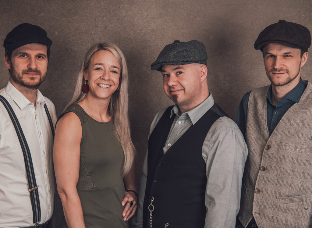 Hochzeitsband Österreich, Liveband Hochzeit, Musik für Trauung, Musik für Agape, Musik für Sektempfang, Musik für Hochzeitsparty, Musik für Eröffnungstanz, Tanzmusik Hochzeit, Band für Hochzeit buchen, Hochzeitsmusik live, Hochzeitsband Steiermark, Hochzeitsband Wien, Hochzeitsband Burgenland, Hochzeitsband Niederösterreich, Hochzeitsband Salzburg, Hochzeitsband Kärnten, Hochzeitsband Oberösterreich, Austropop Band Hochzeit, Partyband Hochzeit, Coverband Österreich, Rockband Hochzeit, Popband Hochzeit, Jazzband Hochzeit, Musikduo Hochzeit, Alleinunterhalter Hochzeit, Musik für freie Trauung, Musik für kirchliche Trauung, Musik für Brautstehlen, Musik für Hochzeitstanz, Musik für Aftershowparty, Musik für Hochzeitsdinner, Emotionale Hochzeitsmusik, Stimmung auf der Hochzeit, Musik für Gänsehautmomente, Livemusik mit Gefühl, Unvergessliche Hochzeitsmomente